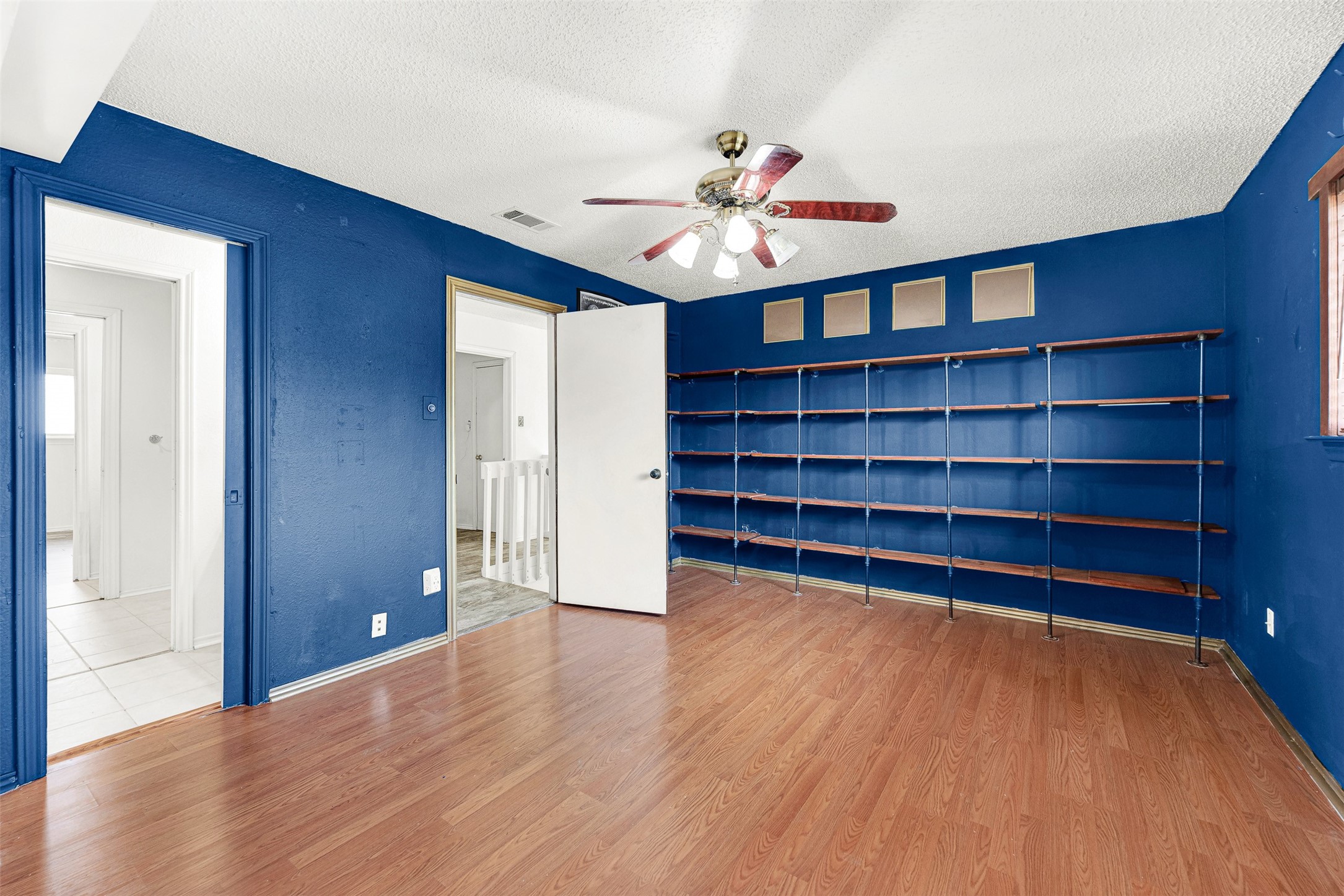 1013 Wakefield Drive Garland TX 75040
