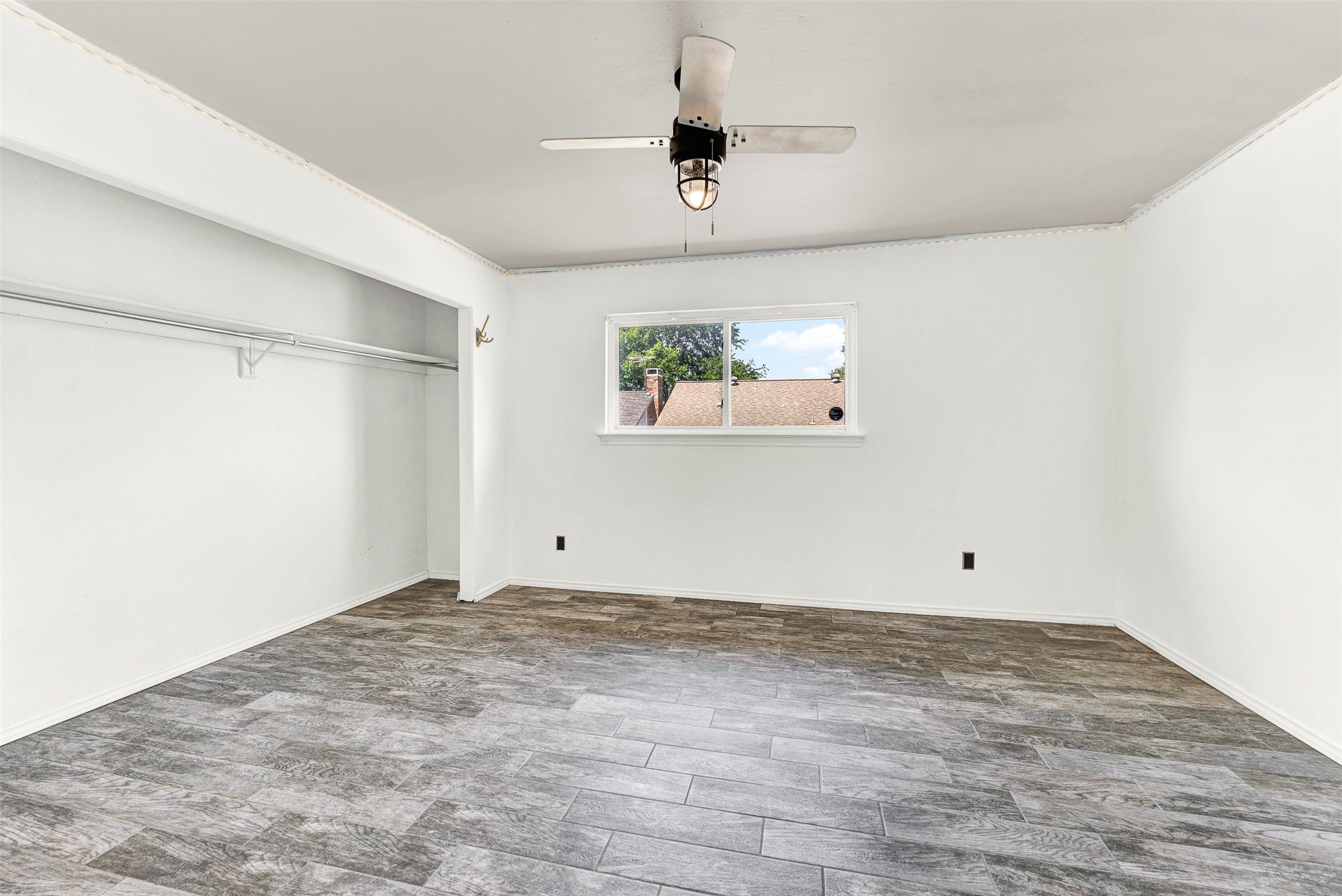 1013 Wakefield Drive Garland TX 75040