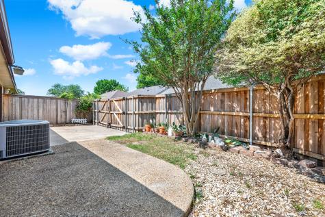 1013 Wakefield Drive Garland TX 75040