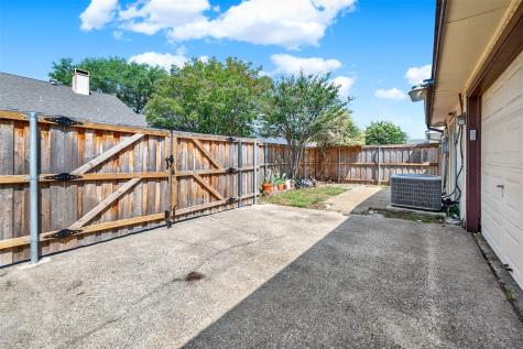 1013 Wakefield Drive Garland TX 75040