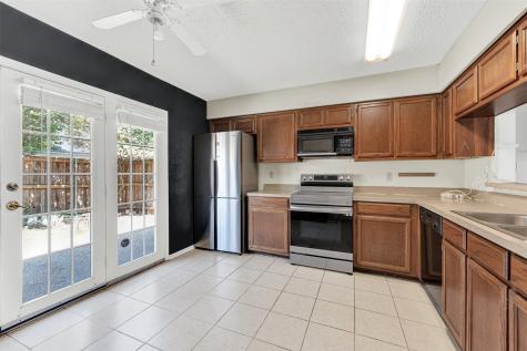 1013 Wakefield Drive Garland TX 75040