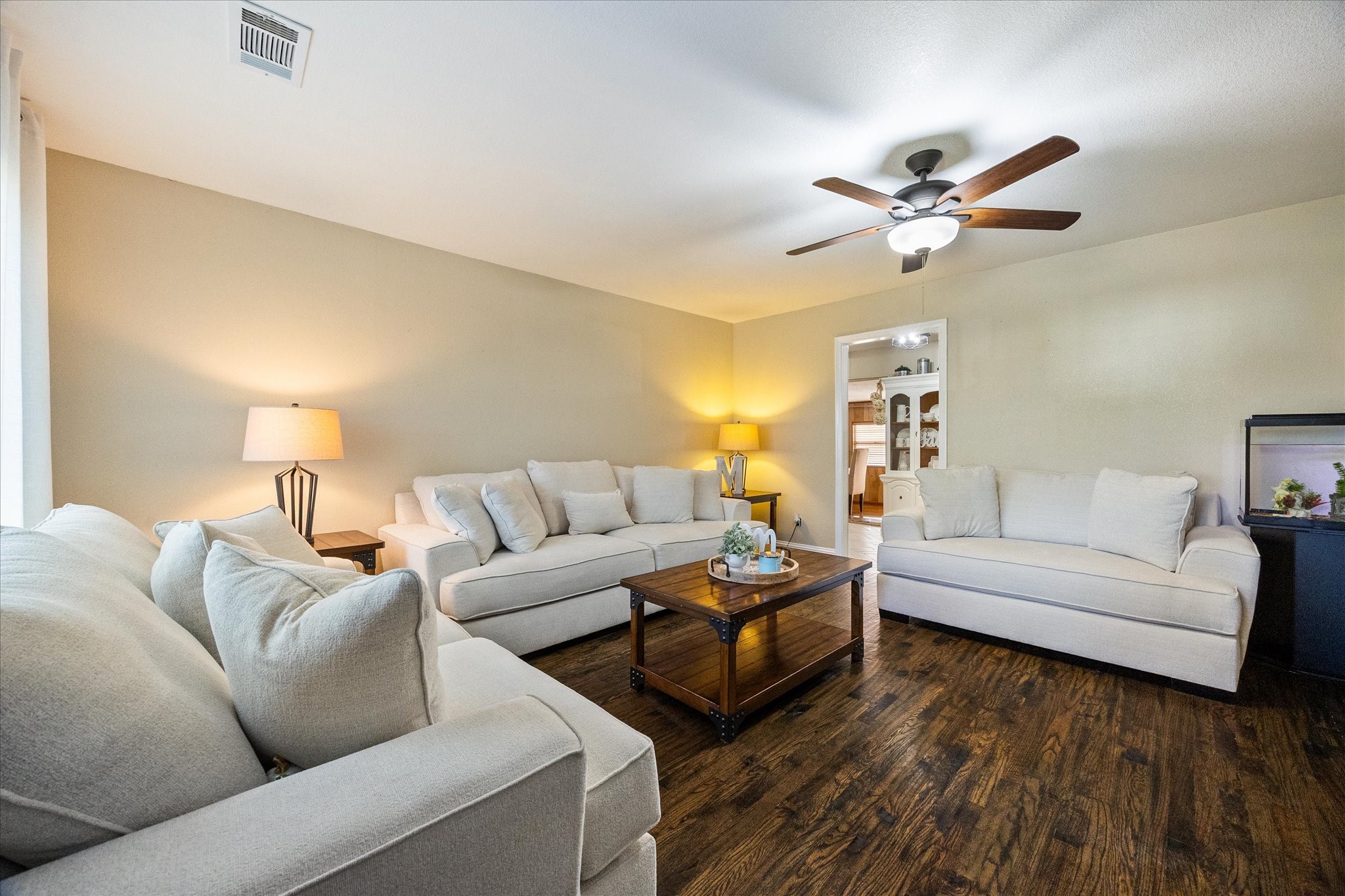 1110 Tosch Lane Mesquite TX 75149