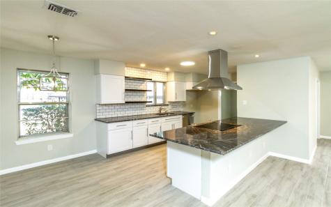 1010 Shelley Court Arlington TX 76012