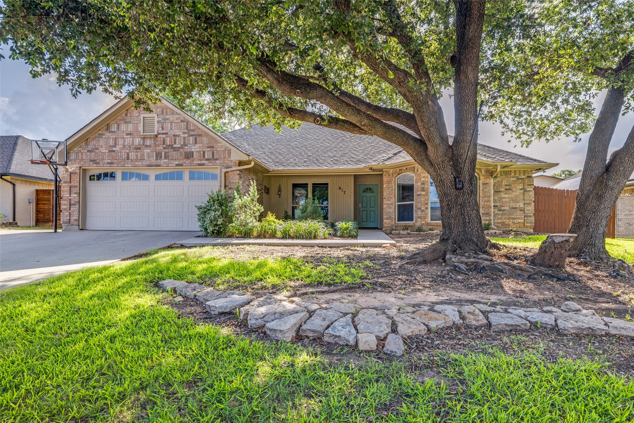 617 Ruth Drive Kennedale TX 76060