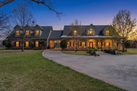 9001 Sawgrass Court Granbury TX 76049