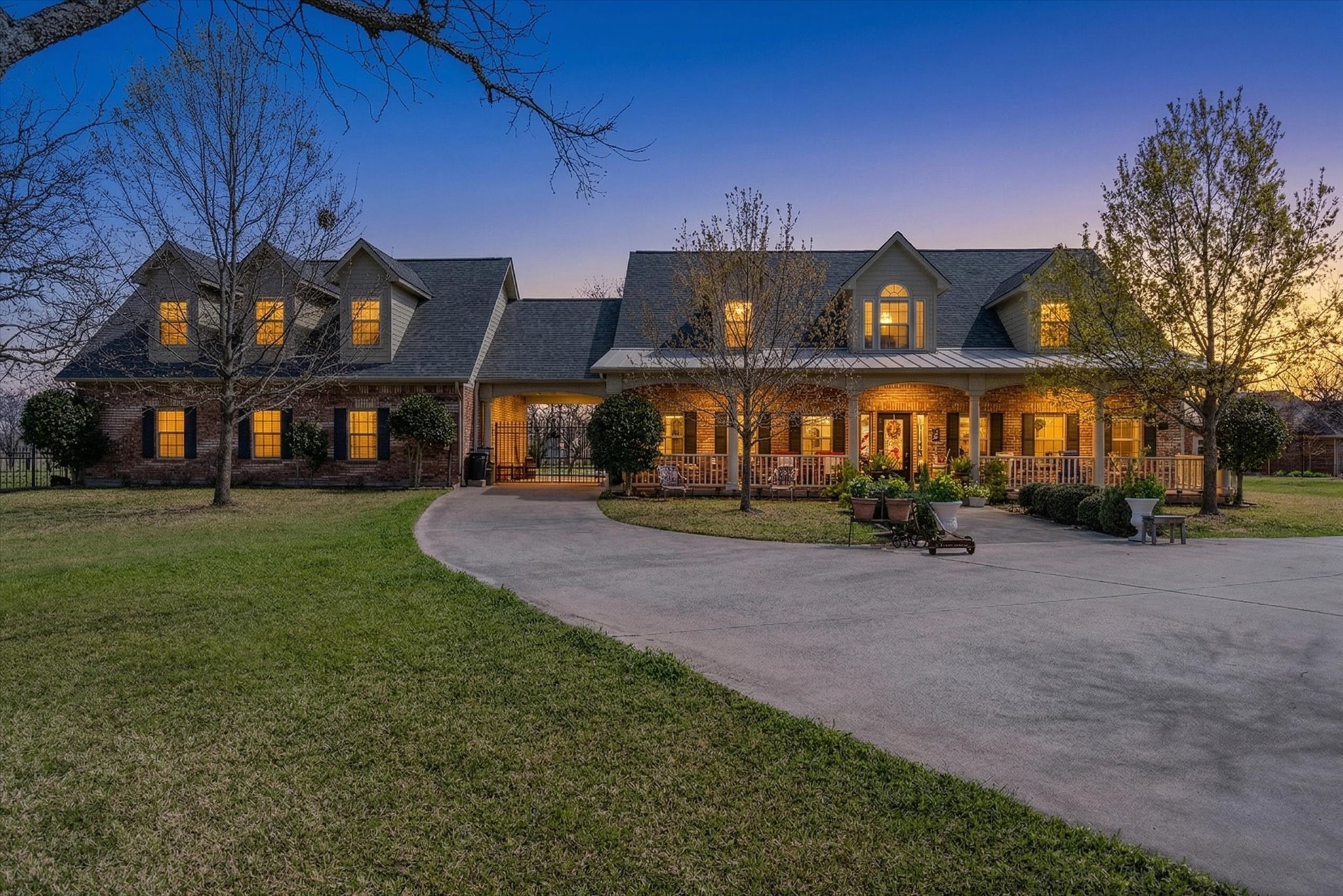 9001 Sawgrass Court Granbury TX 76049