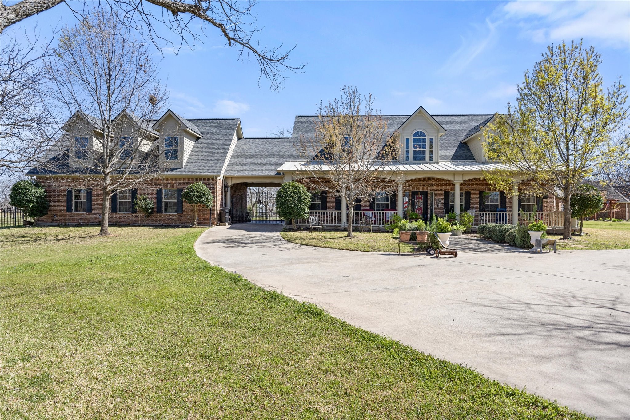 9001 Sawgrass Court Granbury TX 76049