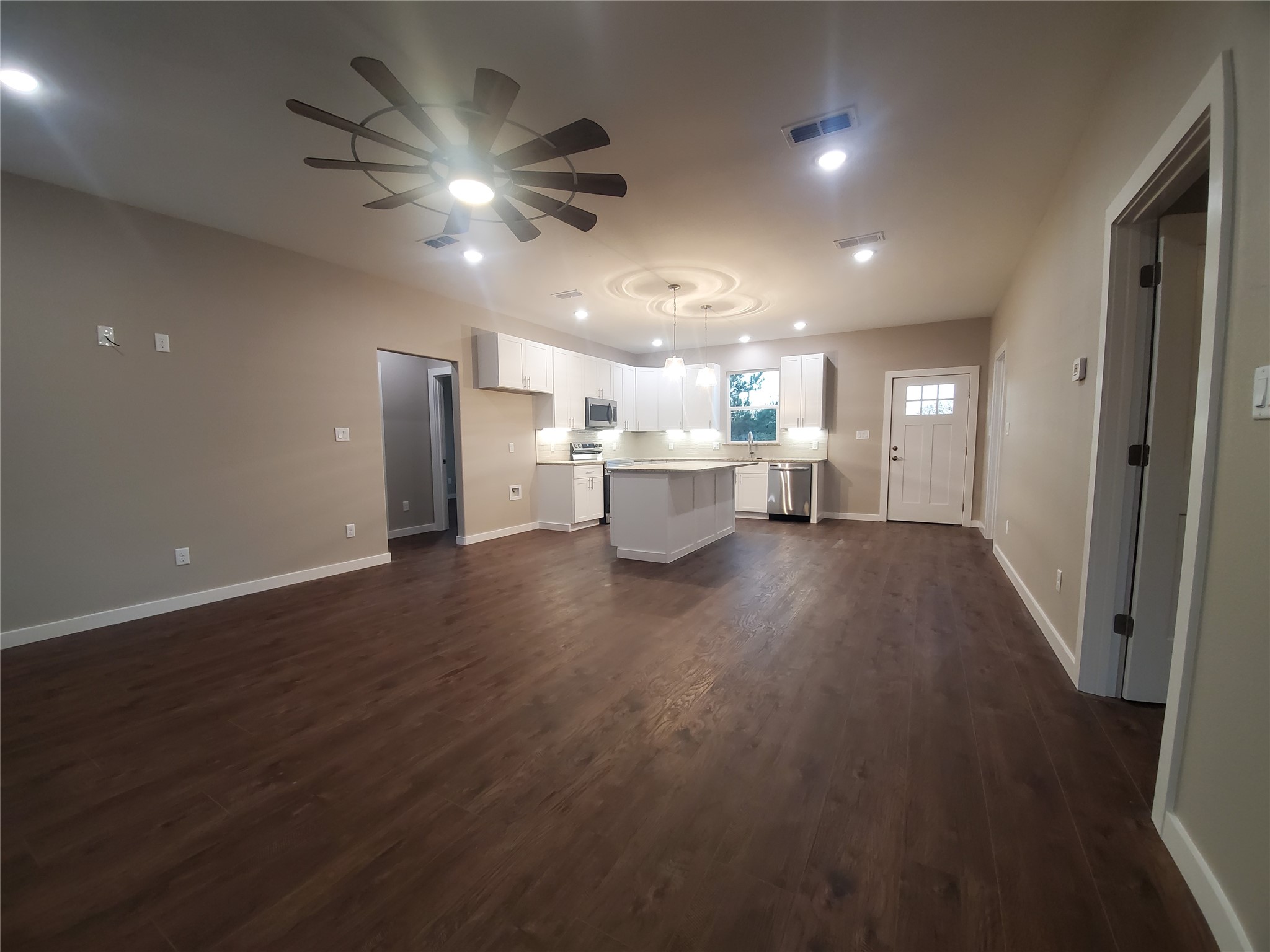 1156 Rs County Road 1140 Emory TX 75440