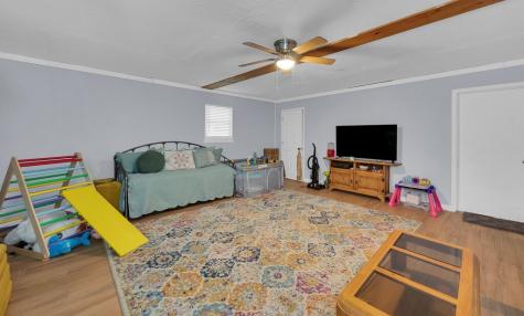 902 S Avenue L Clifton TX 76634
