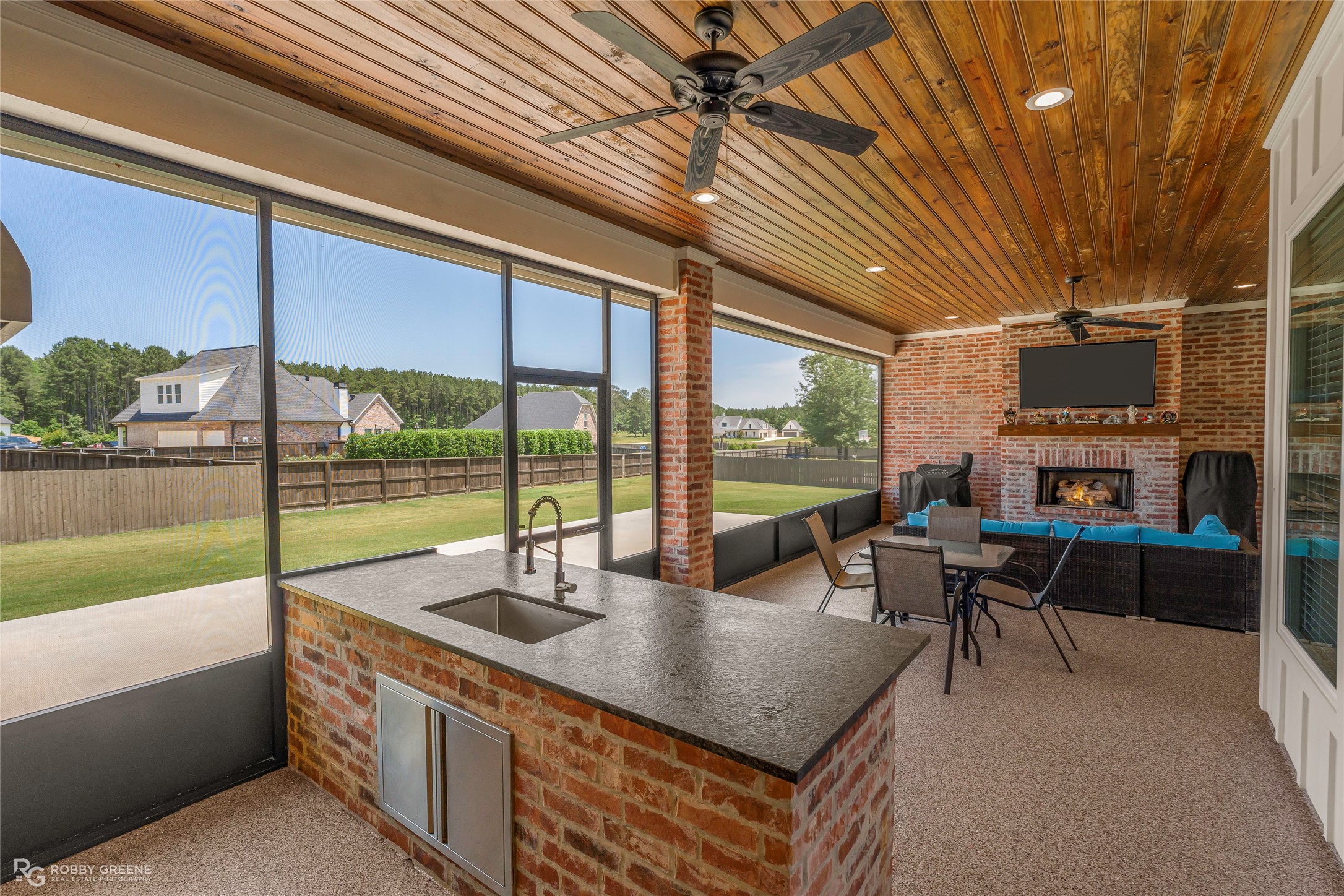 301 Ayres Circle Benton LA 71006
