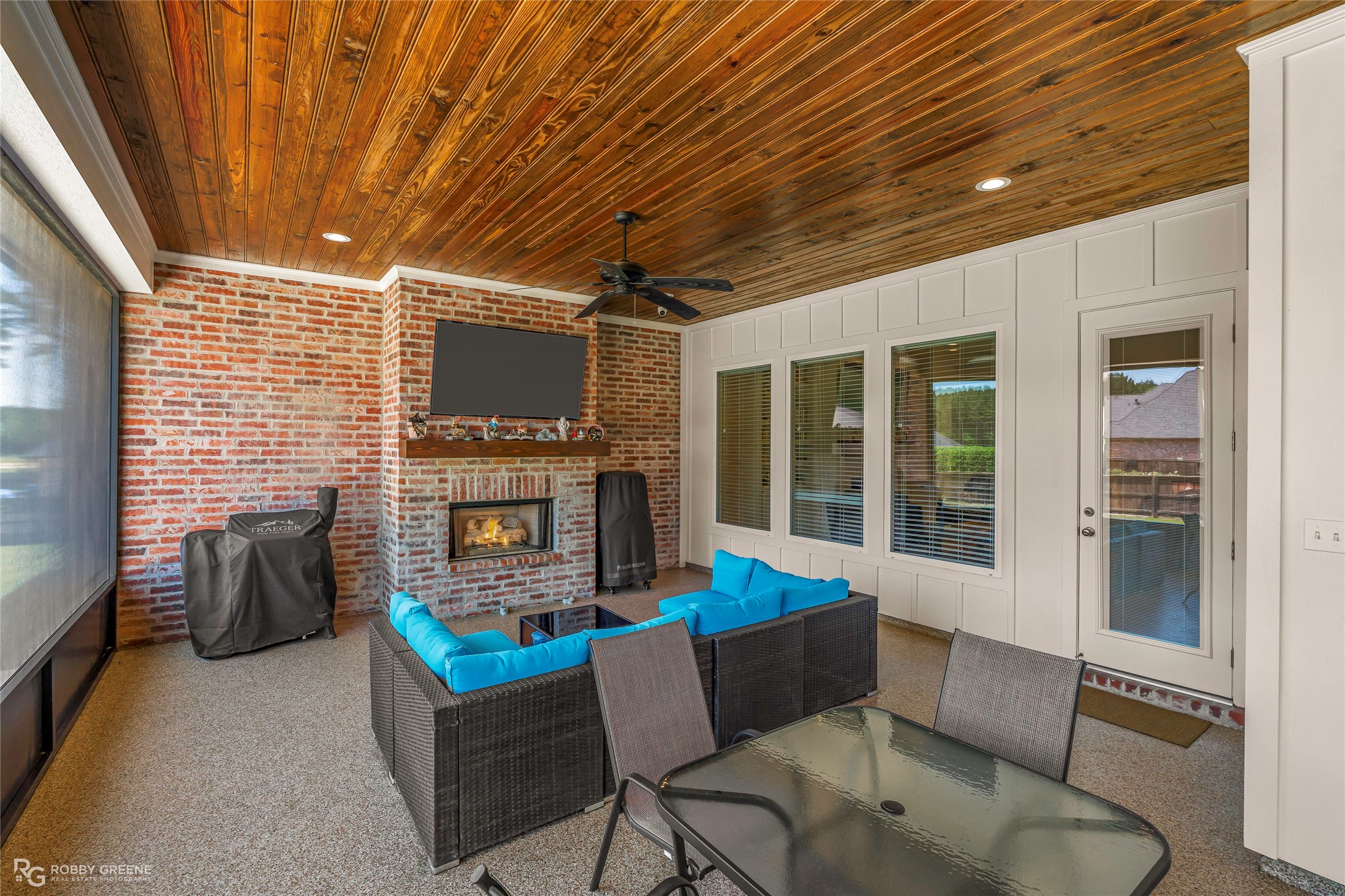 301 Ayres Circle Benton LA 71006