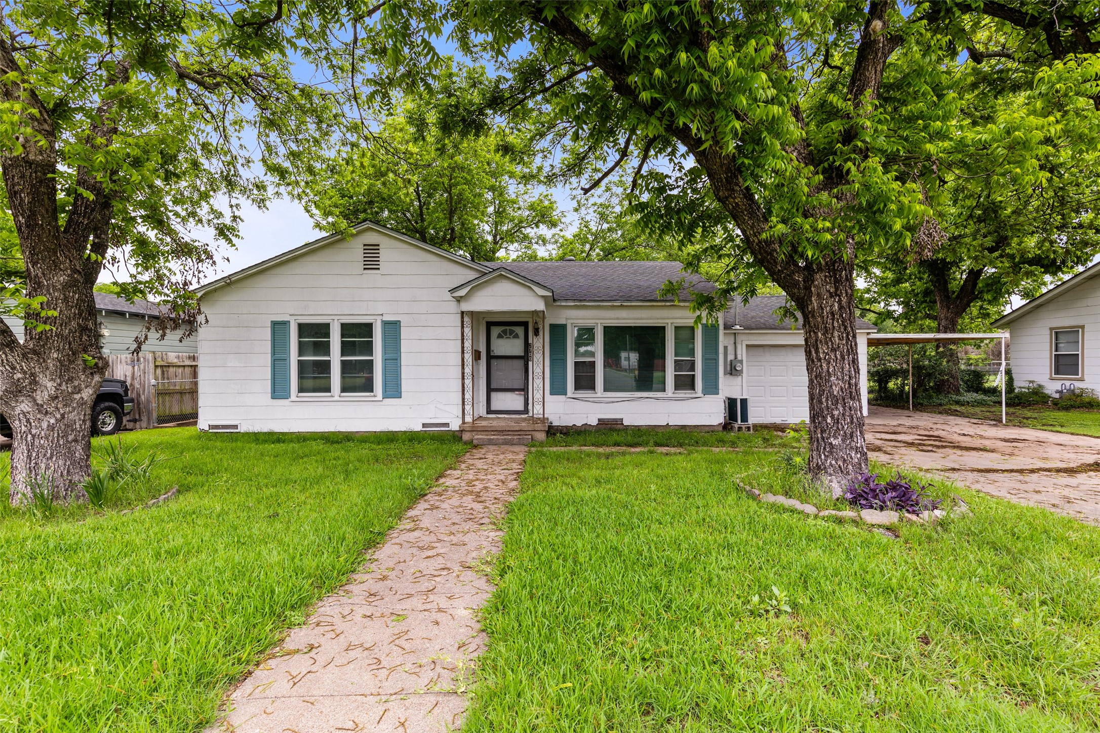 2700 Briarwood Lane Bellmead TX 76705