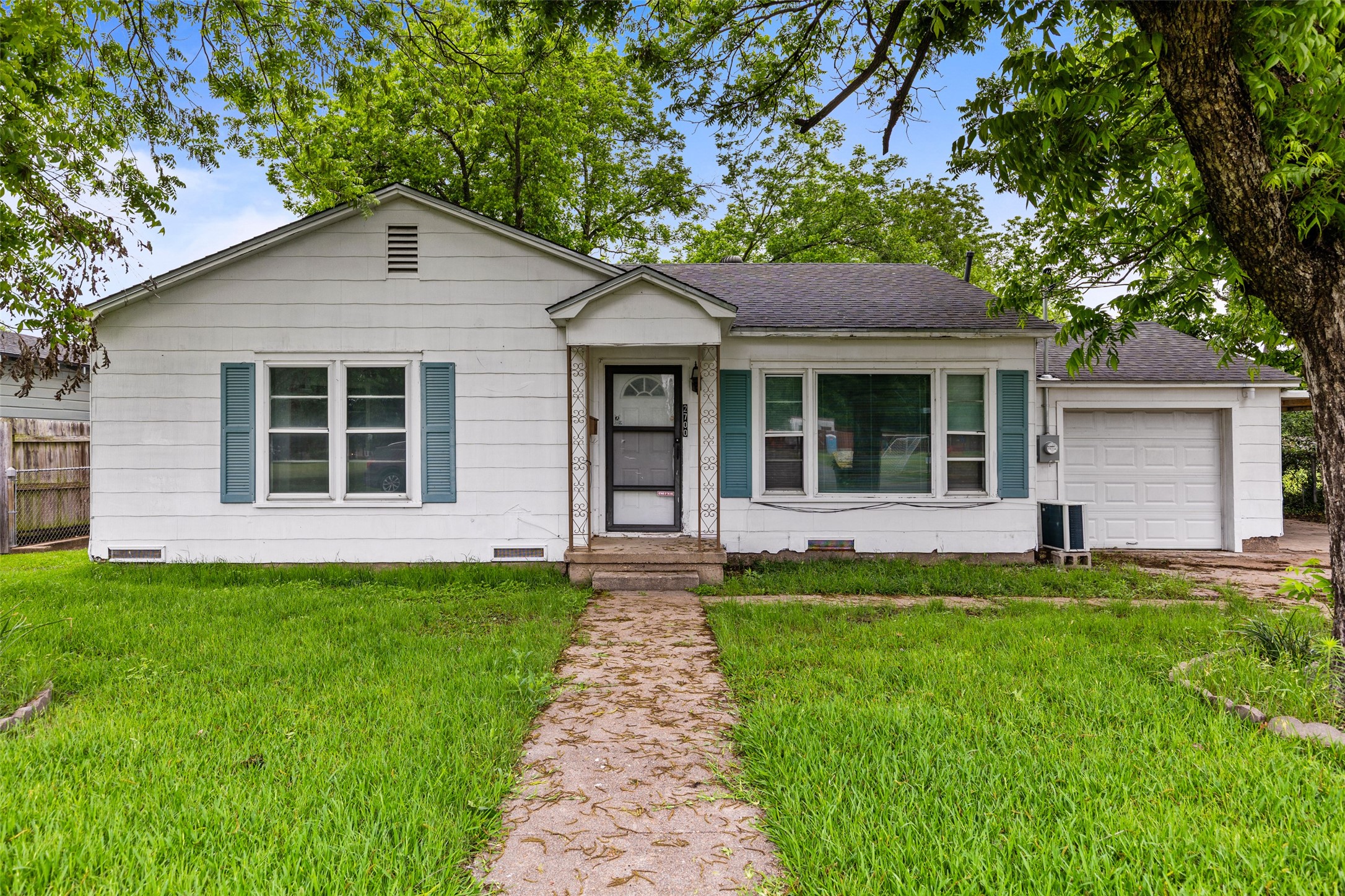 2700 Briarwood Lane Bellmead TX 76705