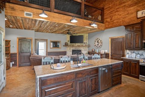 1524 County Road 34520 Sumner TX 75486