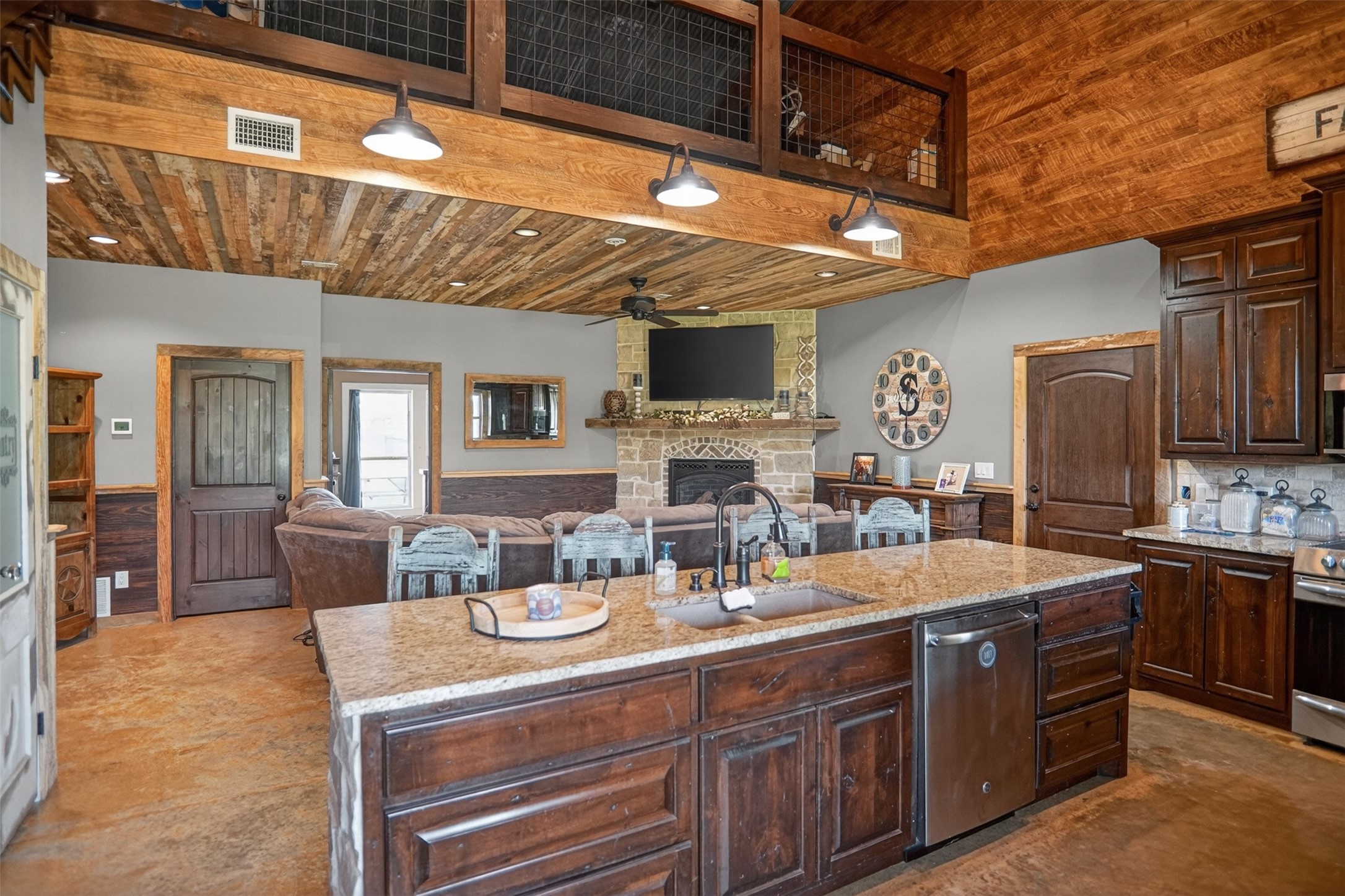 1524 County Road 34520 Sumner TX 75486