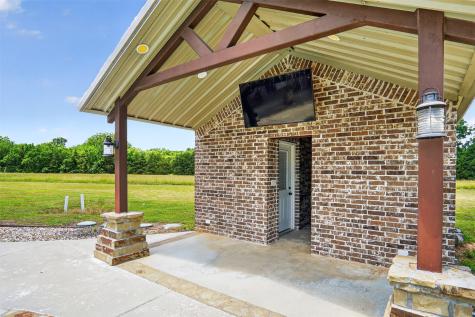 1524 County Road 34520 Sumner TX 75486