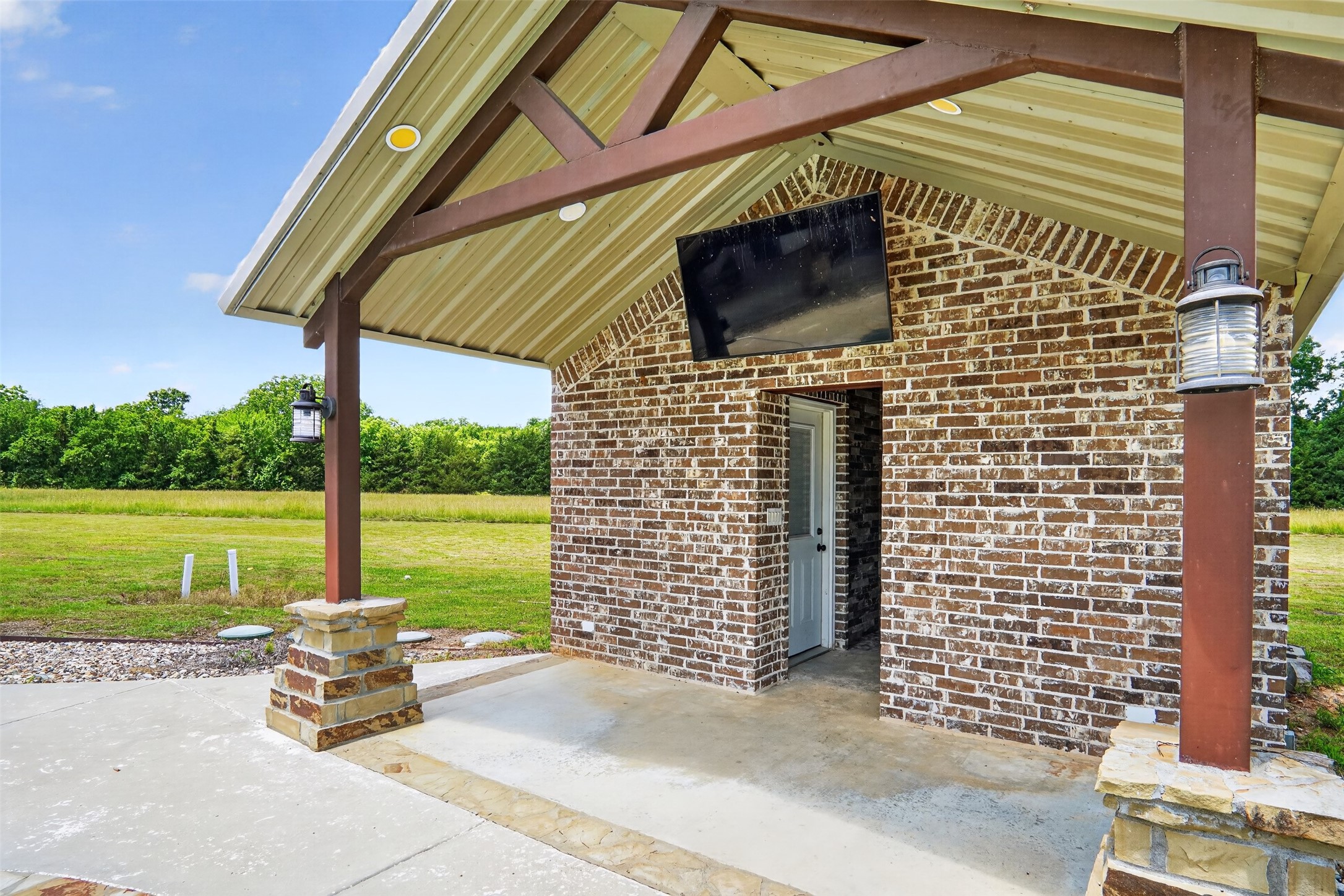 1524 County Road 34520 Sumner TX 75486