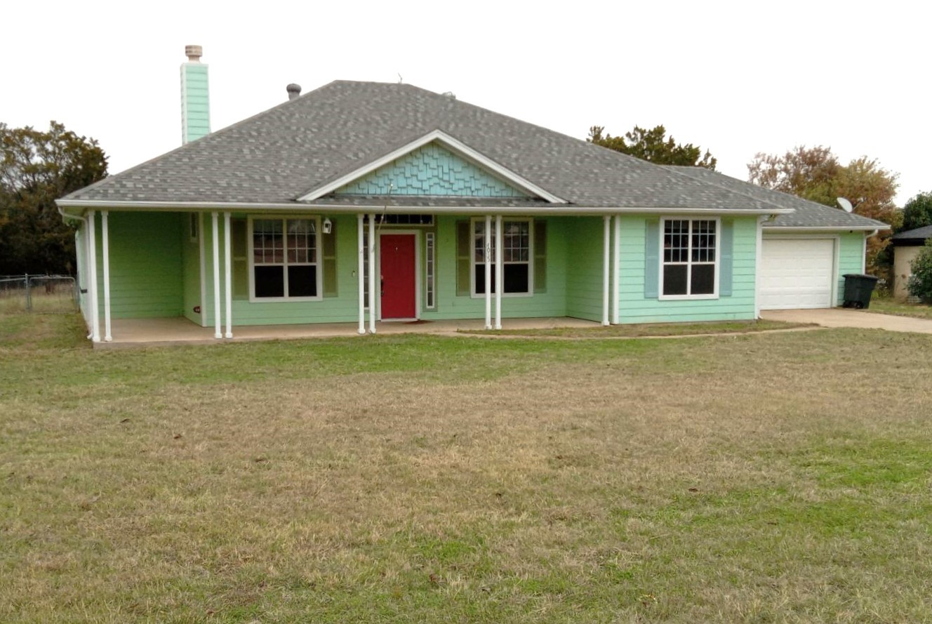 4035 Apache Circle Granbury TX 76048