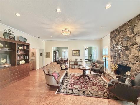 16022 Chalfont Circle Dallas TX 75248