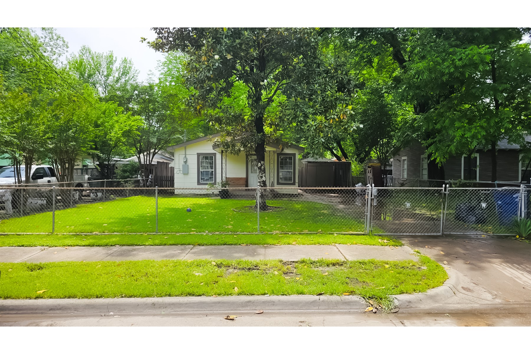 8710 Wadlington Avenue Dallas TX 75217