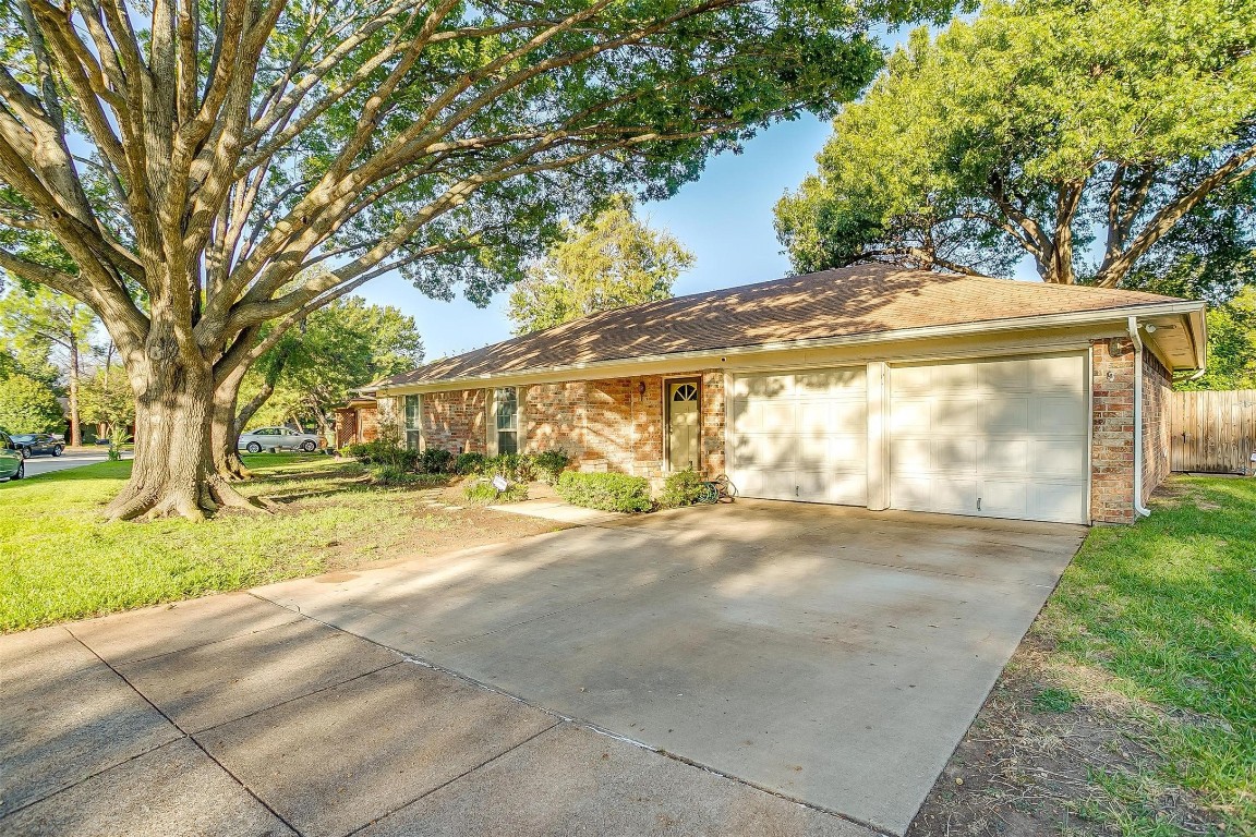 2001 Dartmouth Court Arlington TX 76015