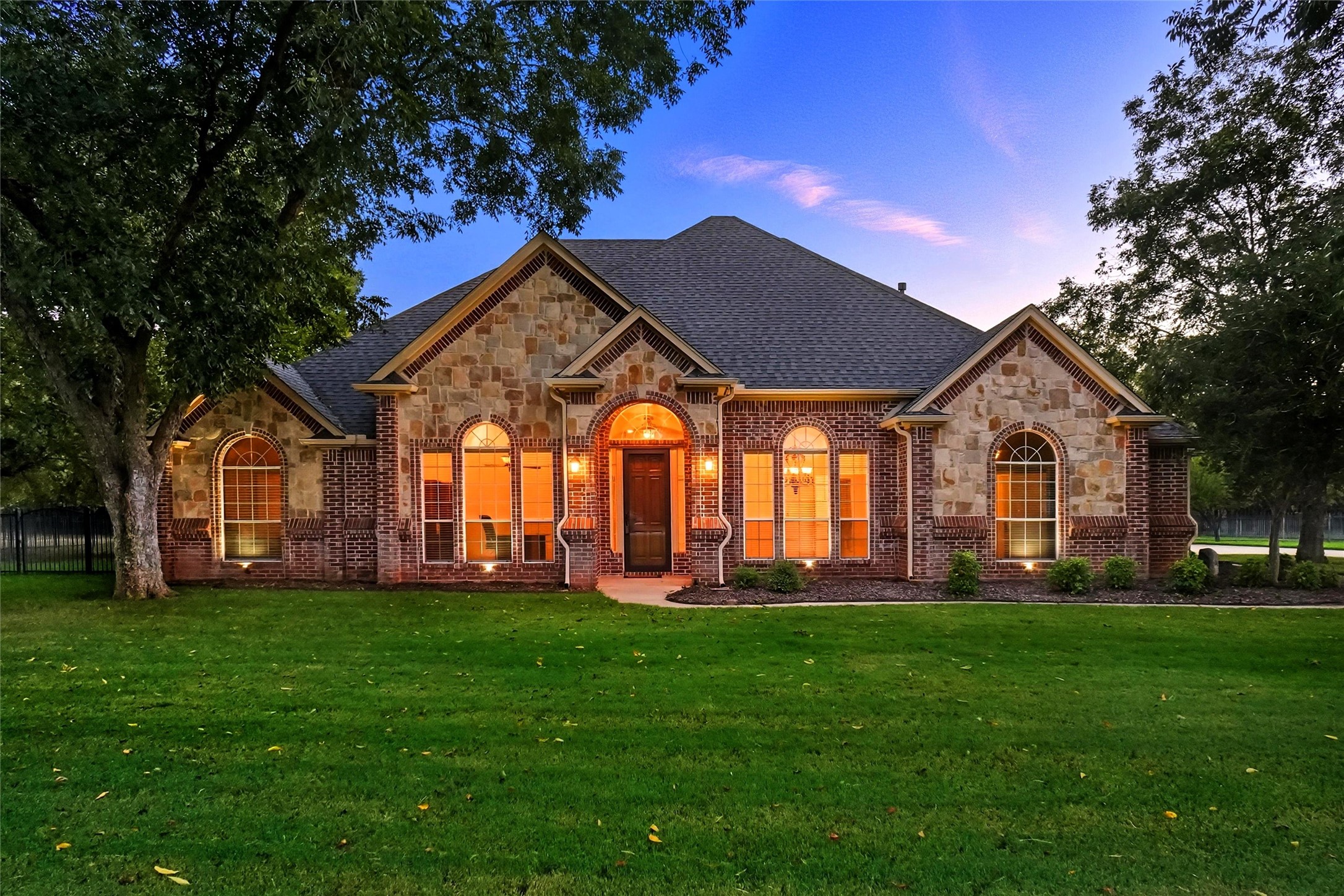 613 W Aurora Vista Trail Aurora TX 76078