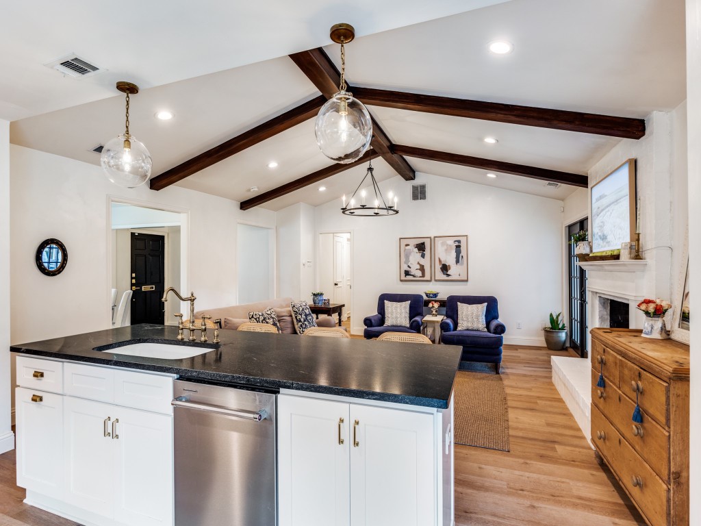 7316 Foxworth Drive Dallas TX 75248