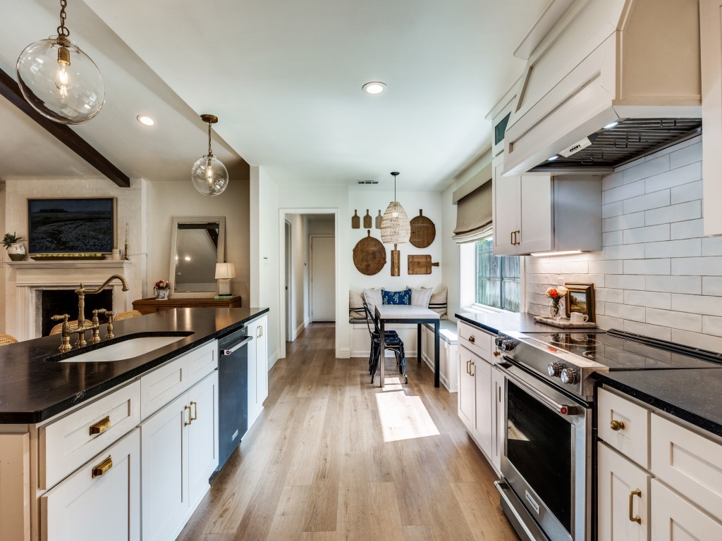 7316 Foxworth Drive Dallas TX 75248