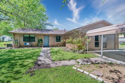 832 Cherry Street Wolfe City TX 75496