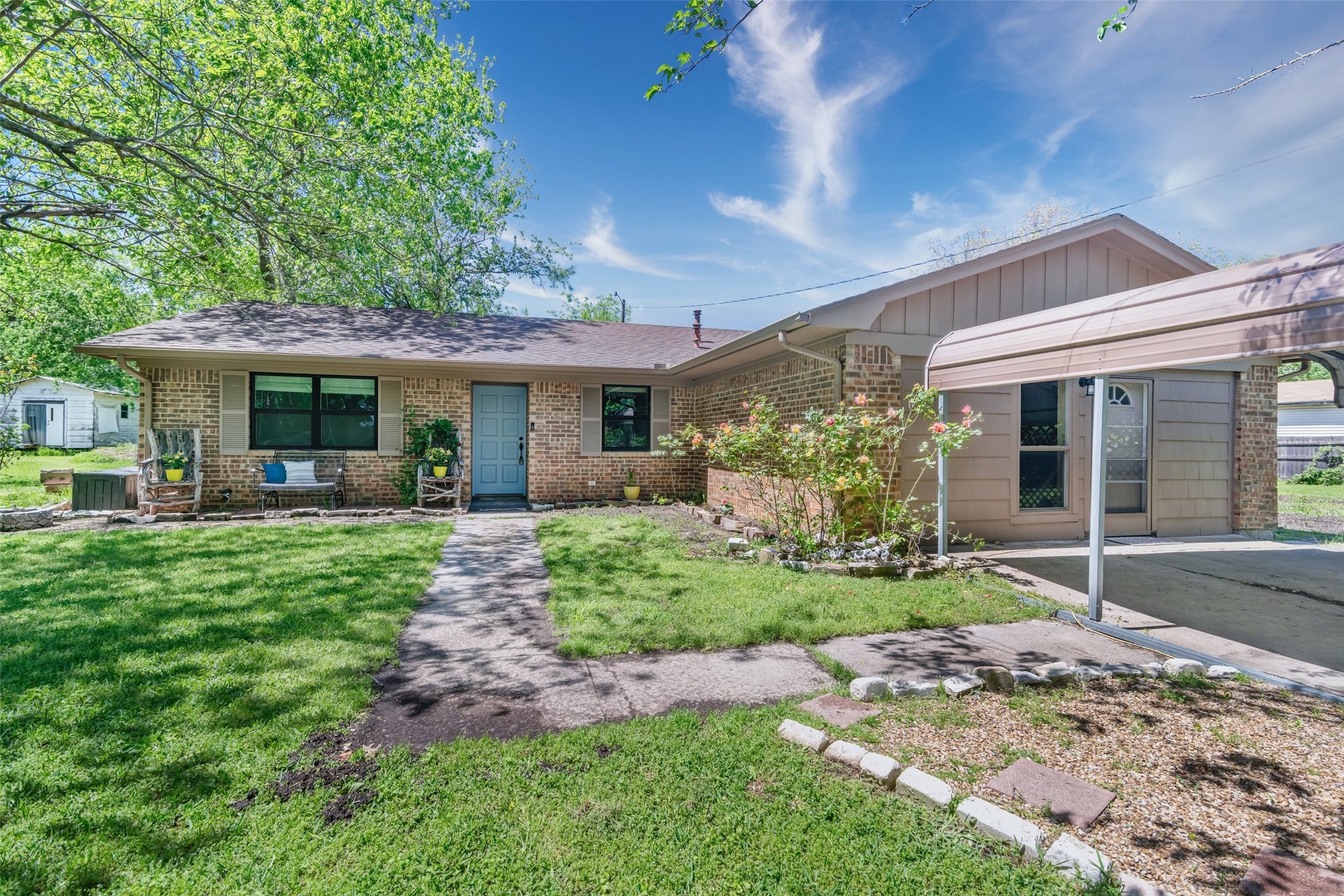832 Cherry Street Wolfe City TX 75496