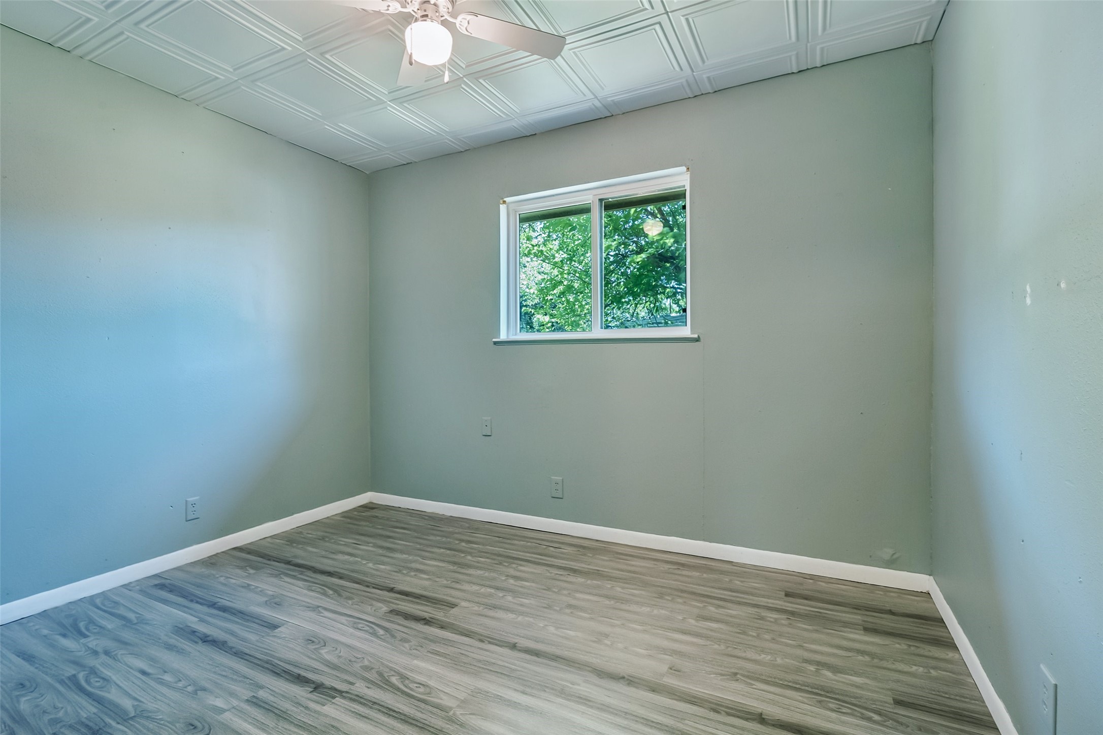 832 Cherry Street Wolfe City TX 75496
