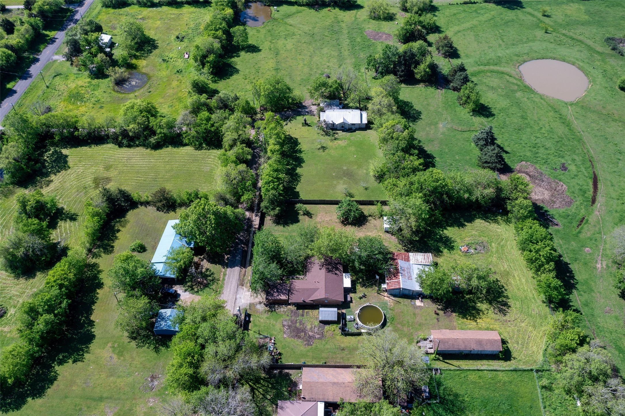 832 Cherry Street Wolfe City TX 75496