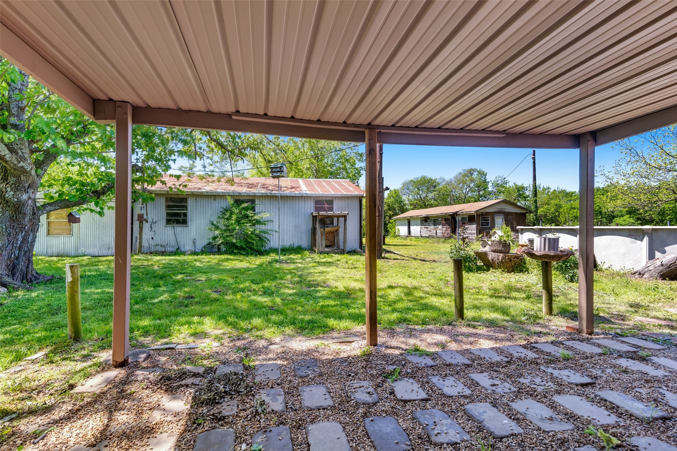 832 Cherry Street Wolfe City TX 75496