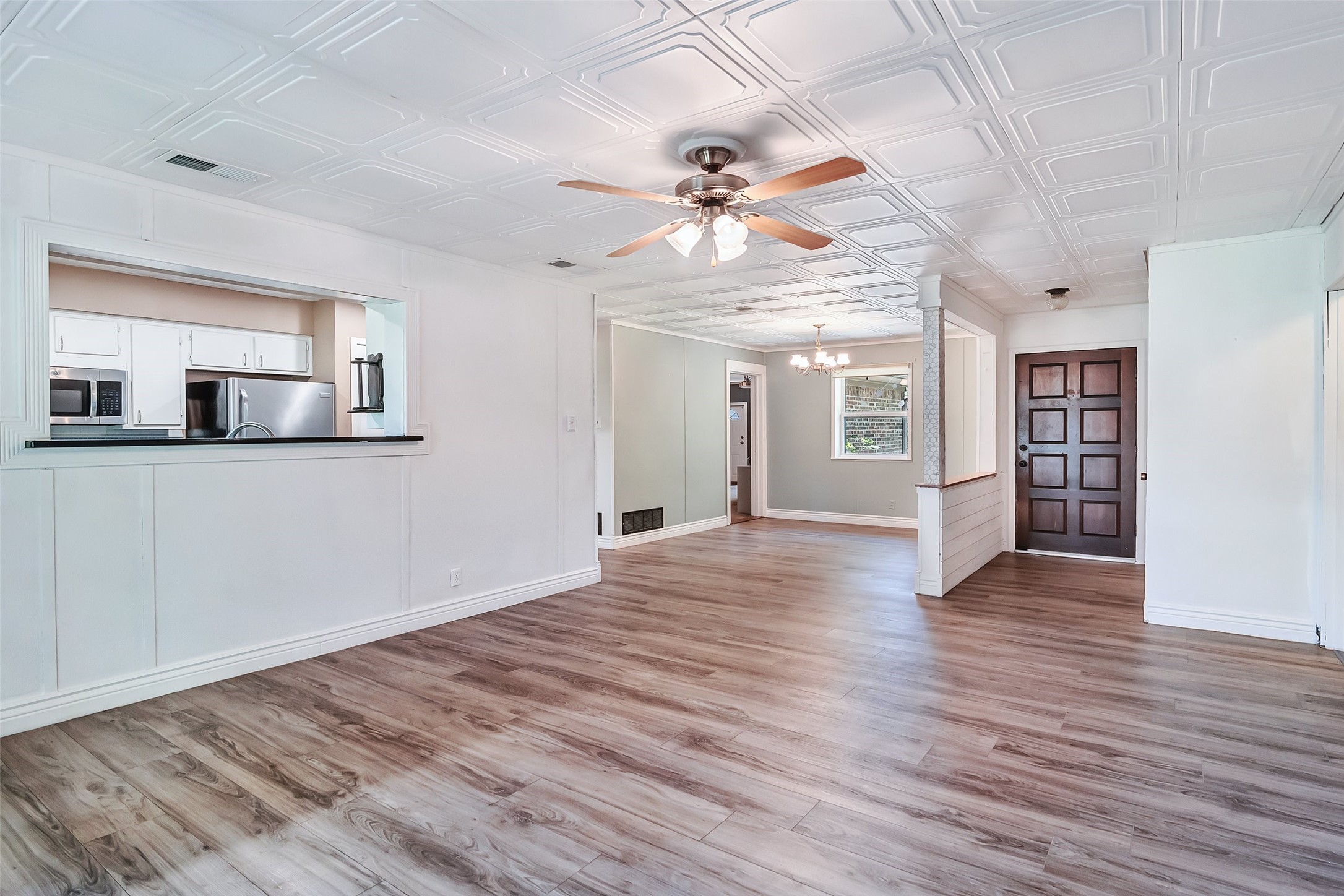 832 Cherry Street Wolfe City TX 75496
