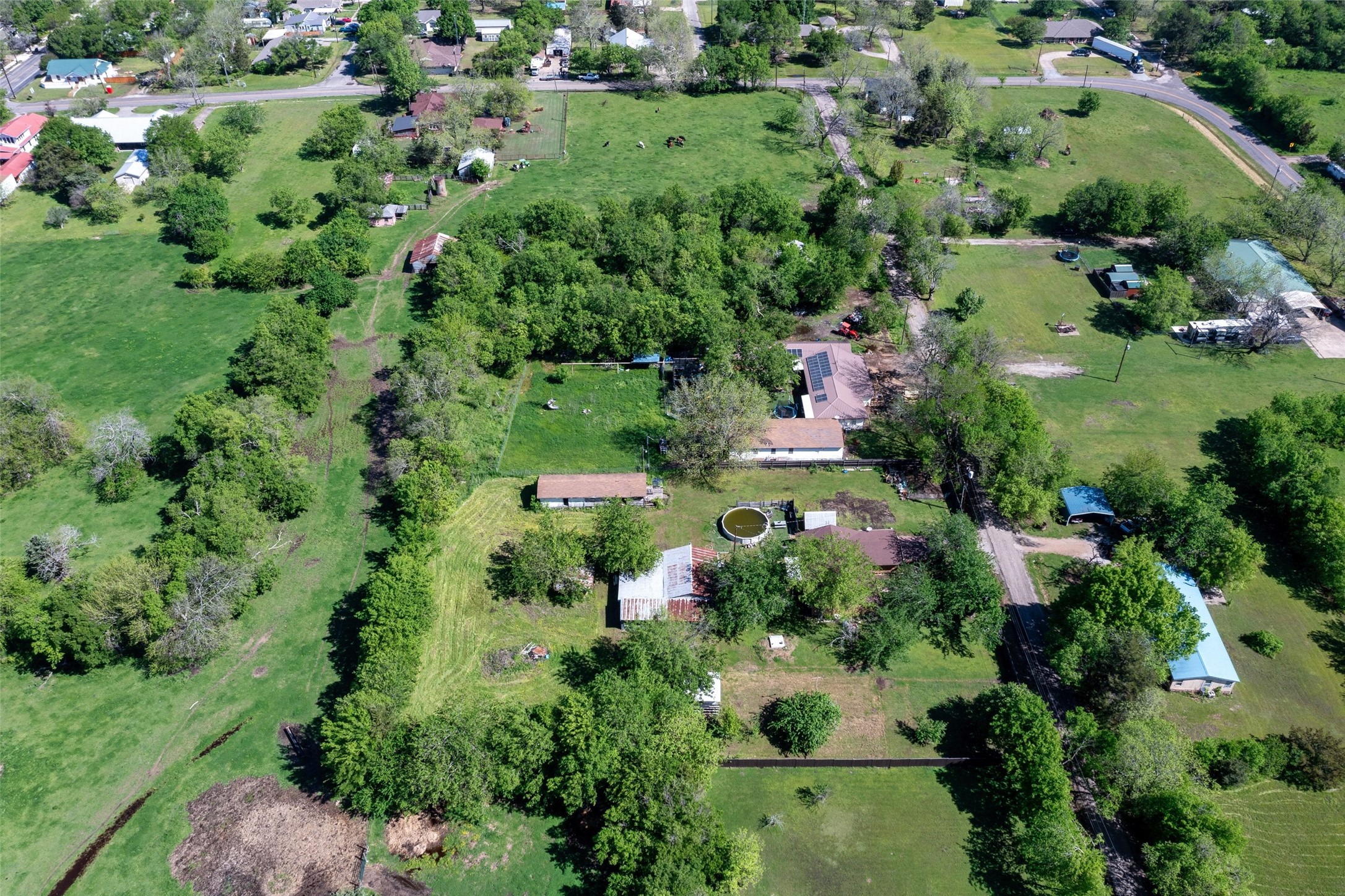 832 Cherry Street Wolfe City TX 75496