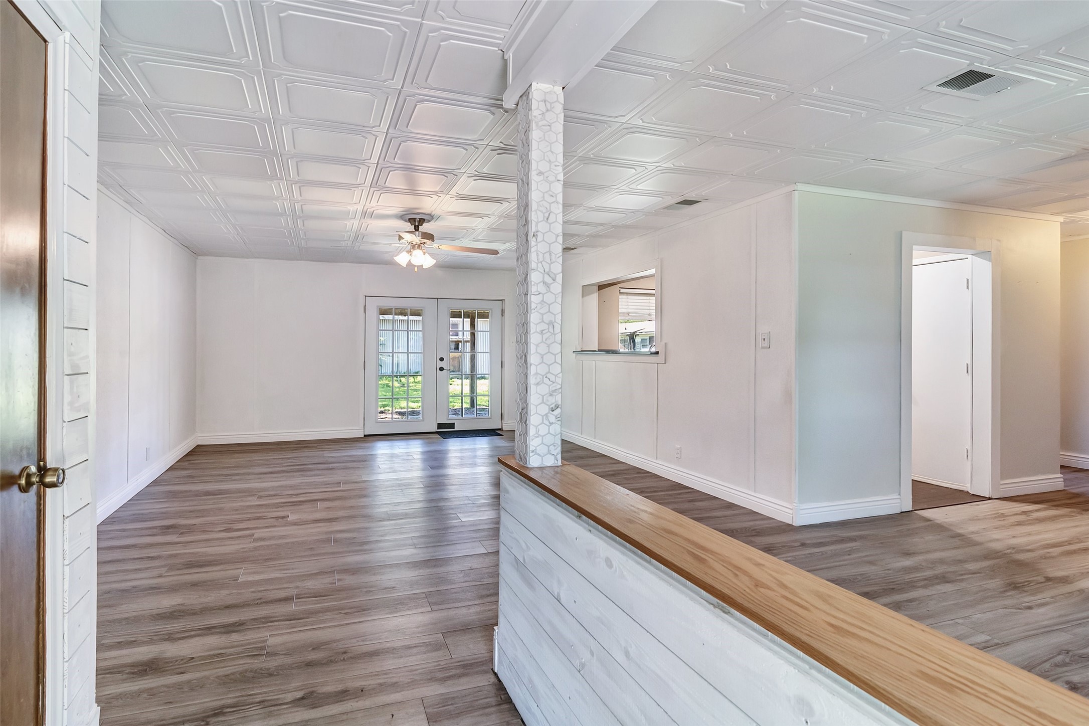 832 Cherry Street Wolfe City TX 75496