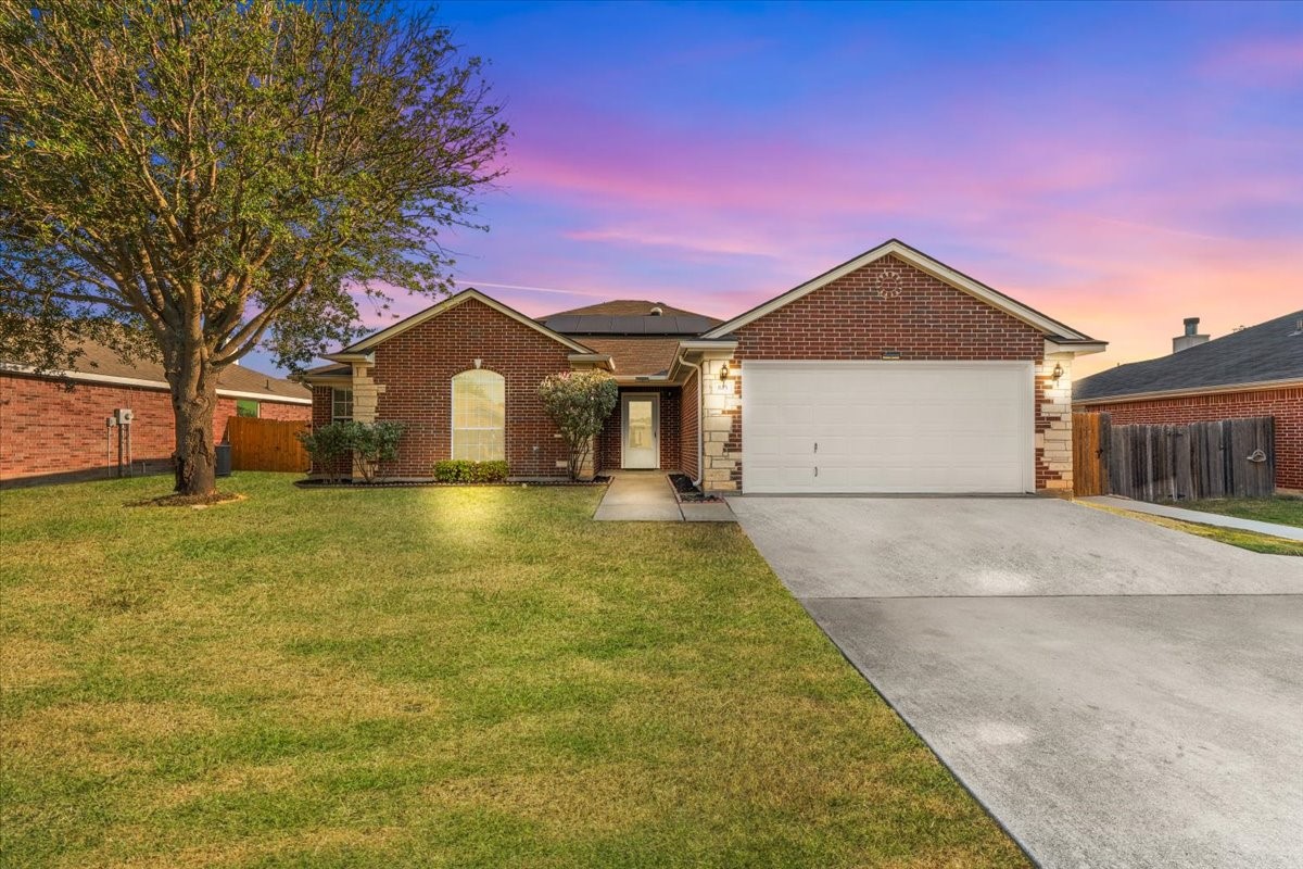 815 Wandering Court Granbury TX 76049