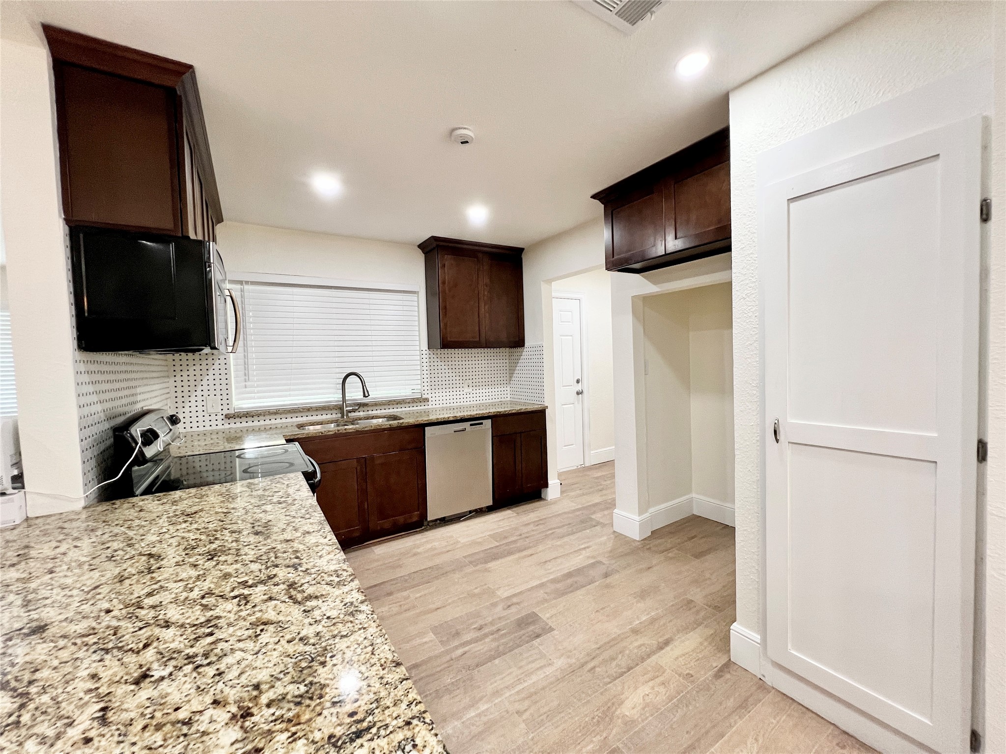 3241 Bunker Hill Drive Forest Hill TX 76140