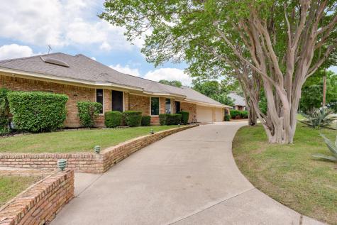 320 S Irving Heights Drive Irving TX 75060