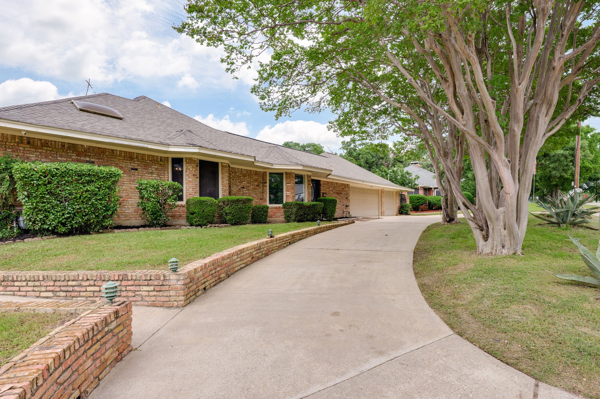 320 S Irving Heights Drive Irving TX 75060