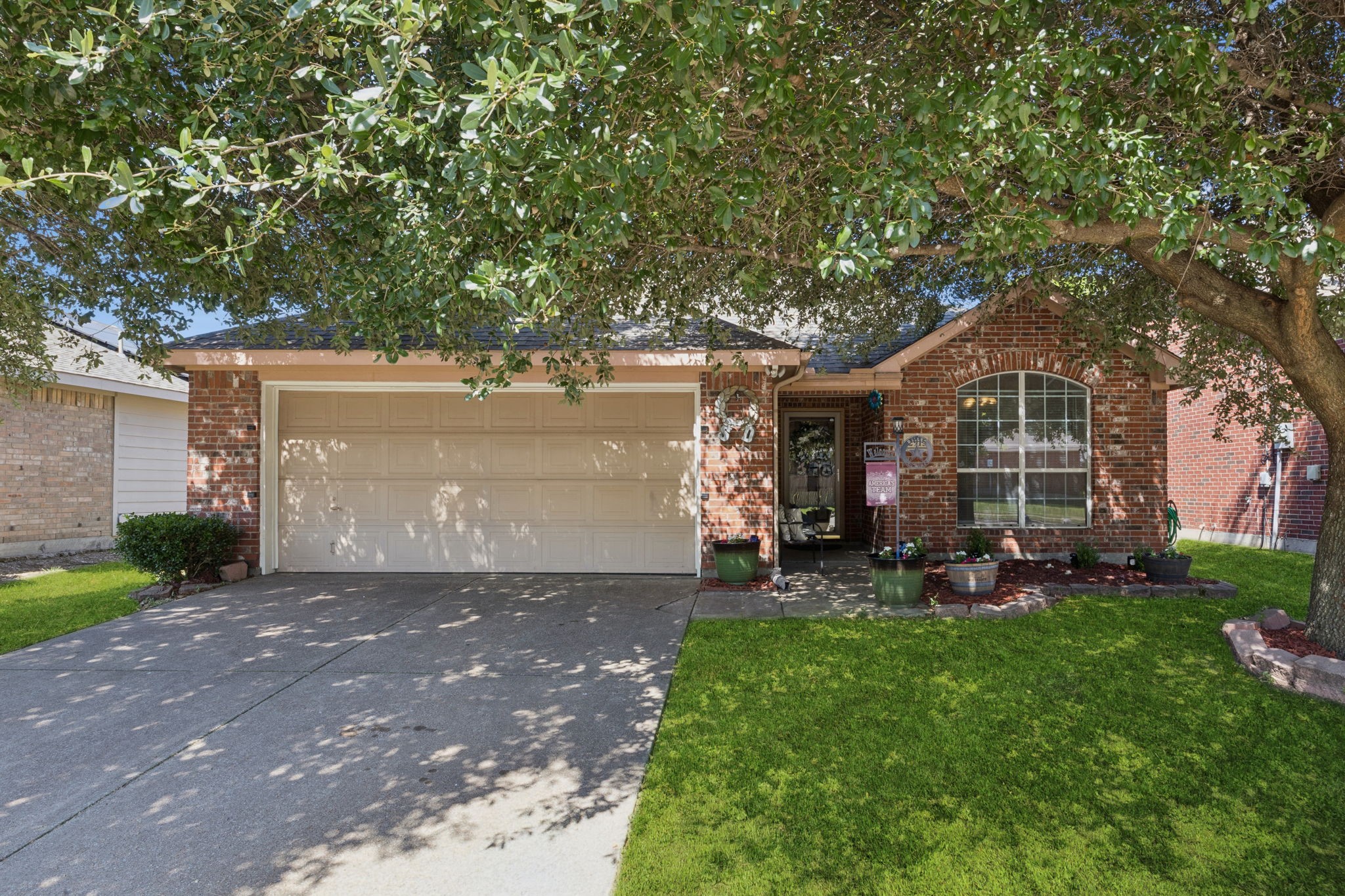 2915 Appaloosa Drive Dallas TX 75237