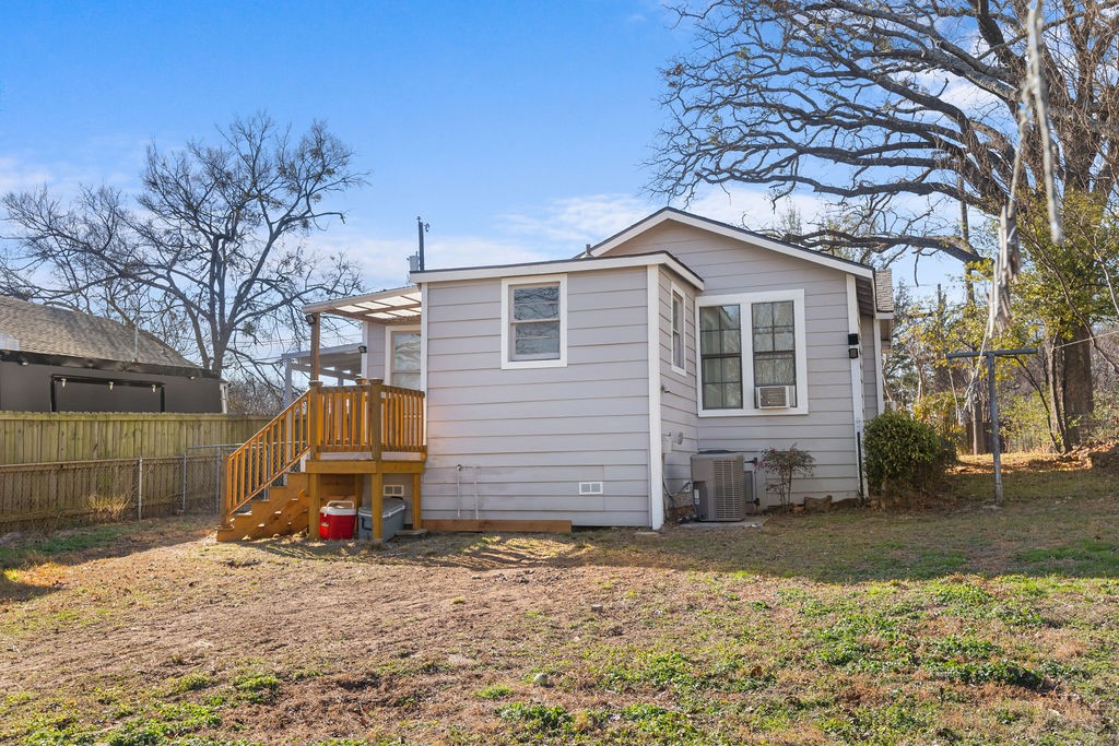 1718 S Fannin Avenue Denison TX 75020