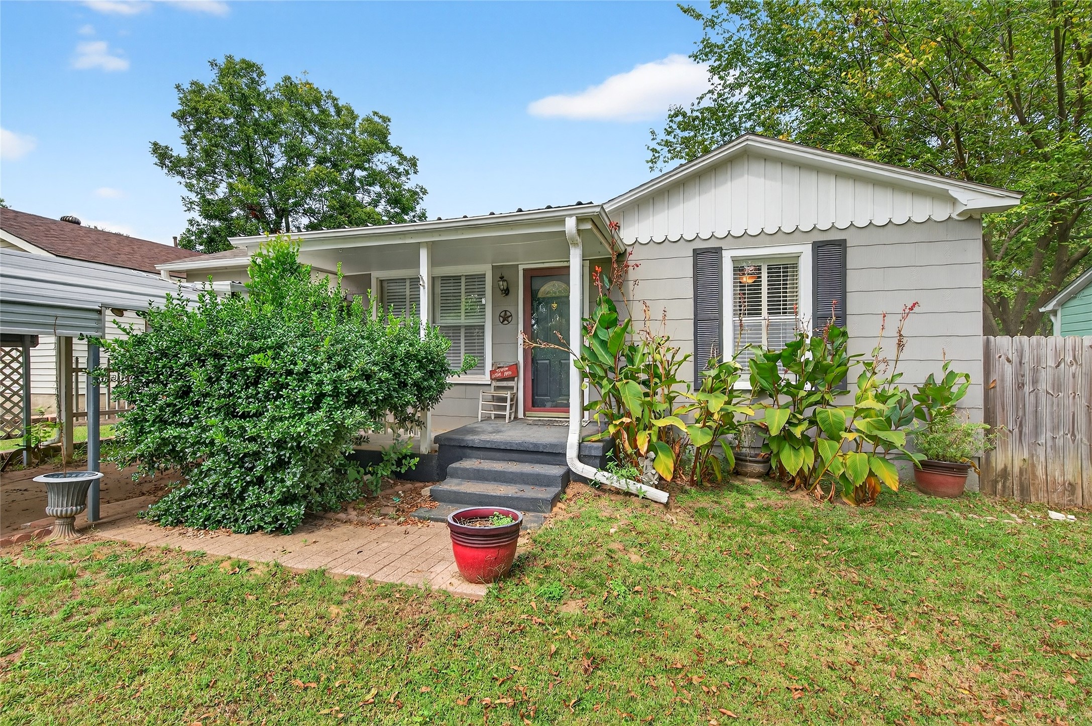 517 W Bullock Street Denison TX 75020