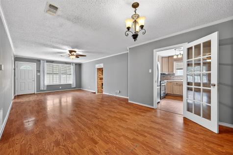 517 W Bullock Street Denison TX 75020