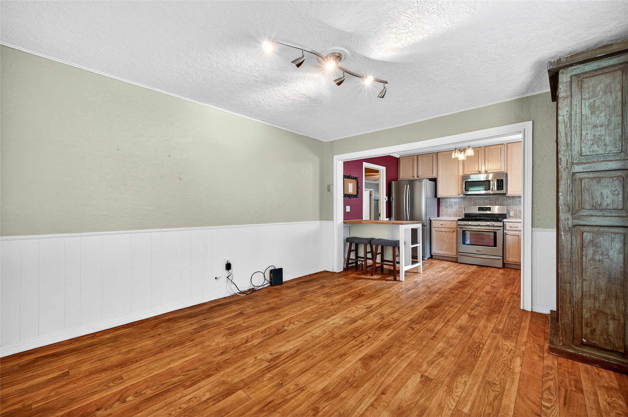 517 W Bullock Street Denison TX 75020