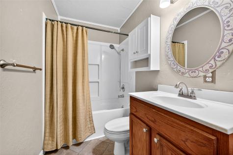 517 W Bullock Street Denison TX 75020