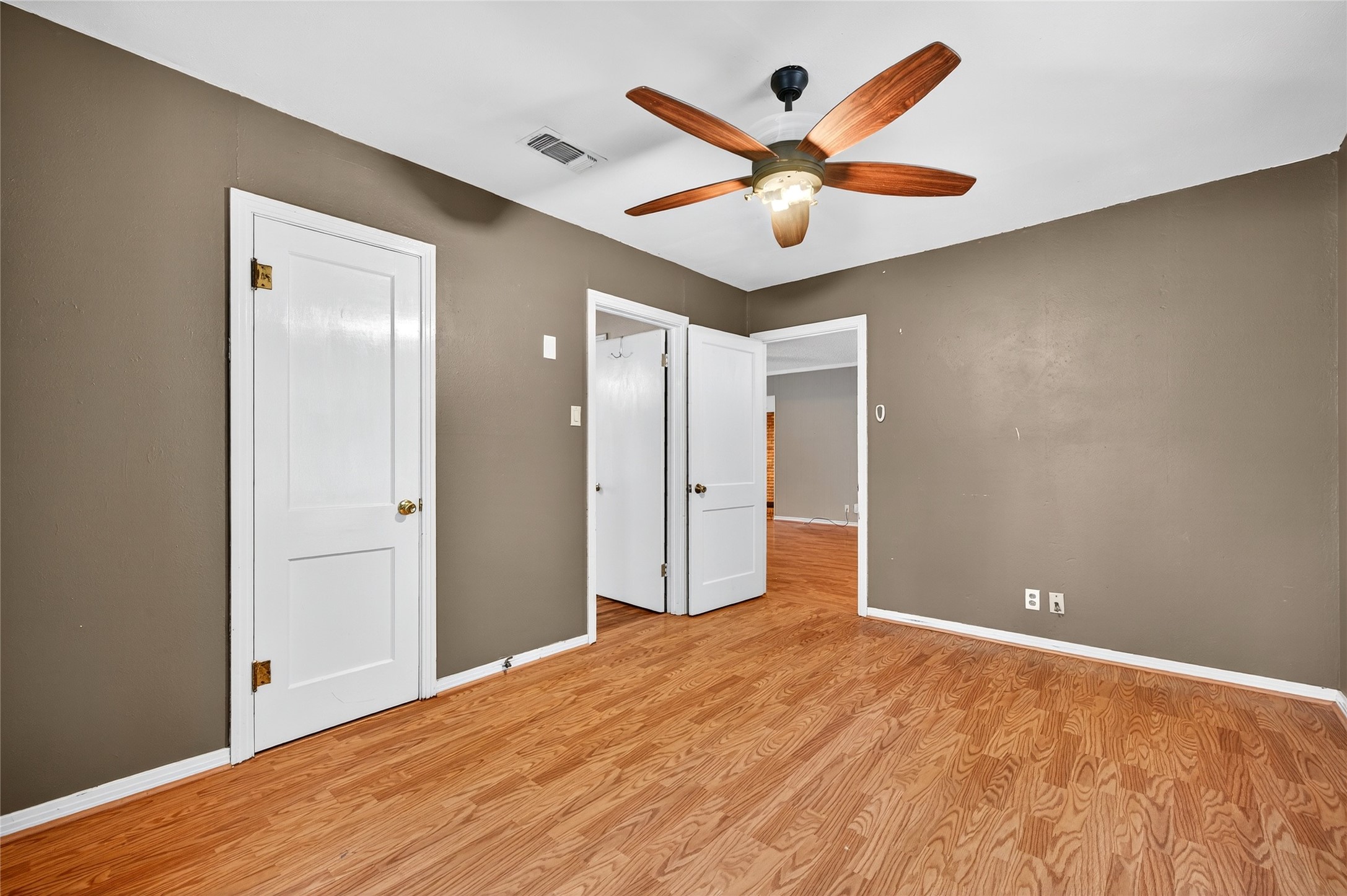 517 W Bullock Street Denison TX 75020