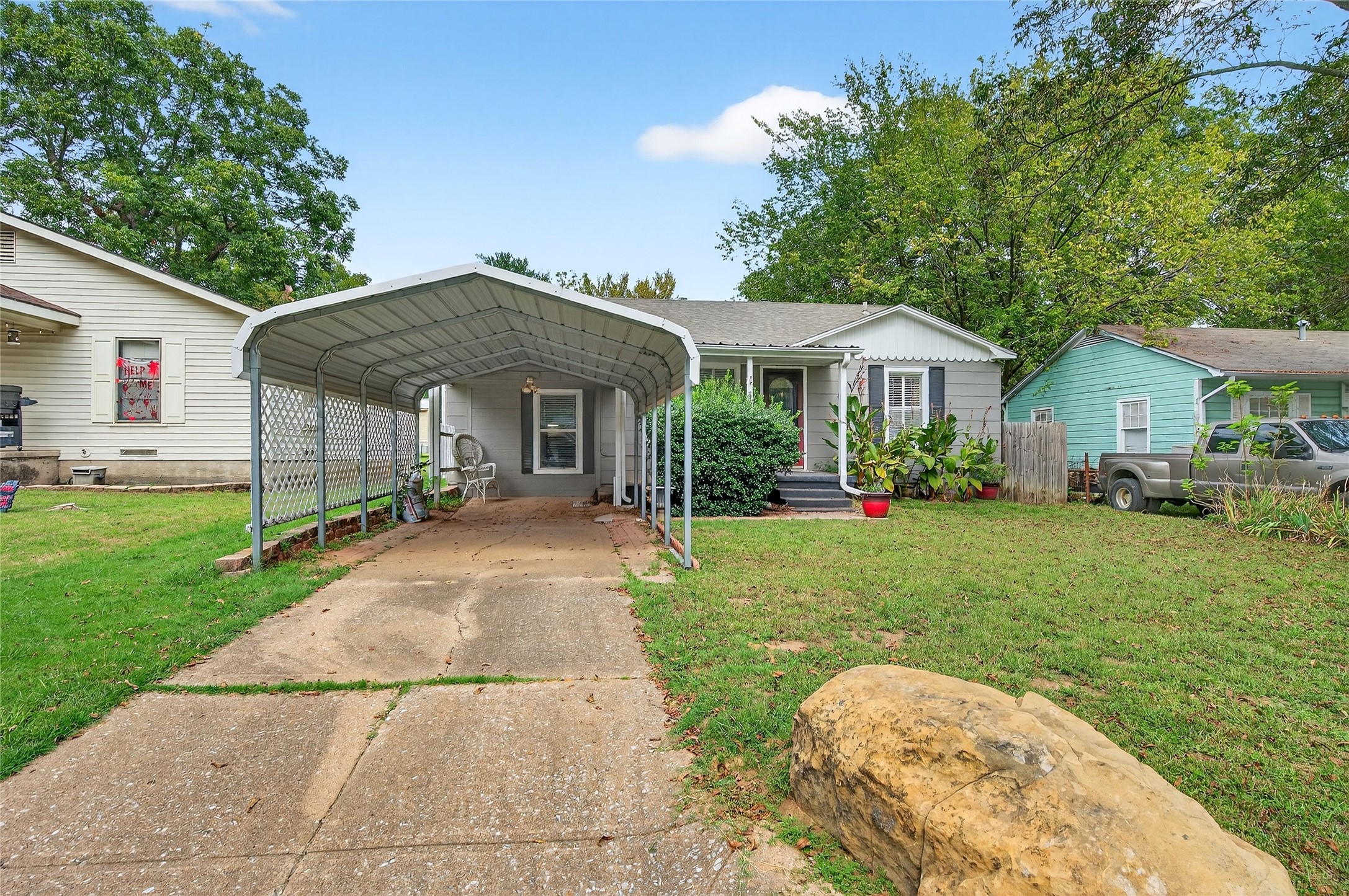 517 W Bullock Street Denison TX 75020