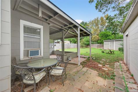 517 W Bullock Street Denison TX 75020