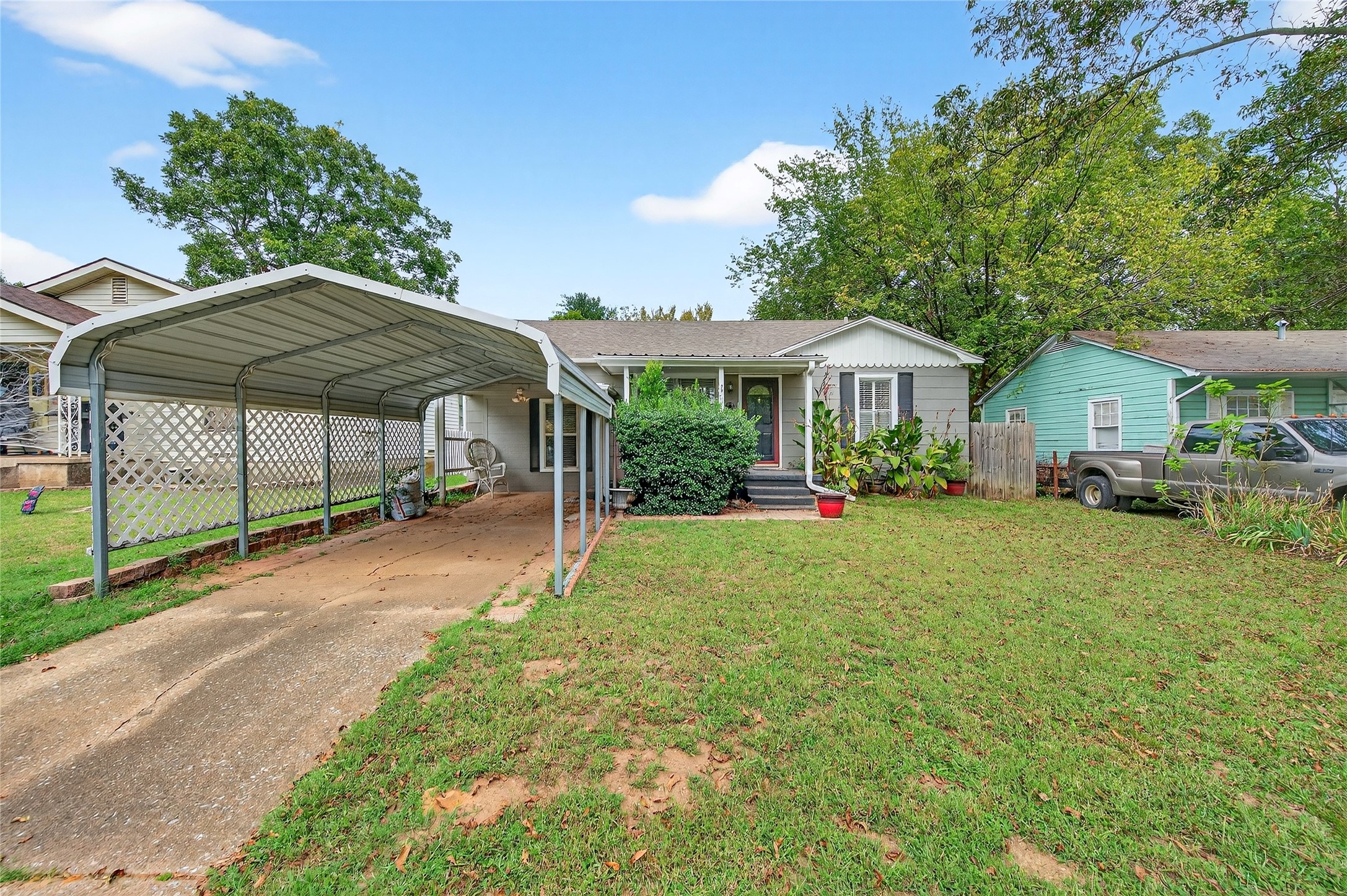 517 W Bullock Street Denison TX 75020